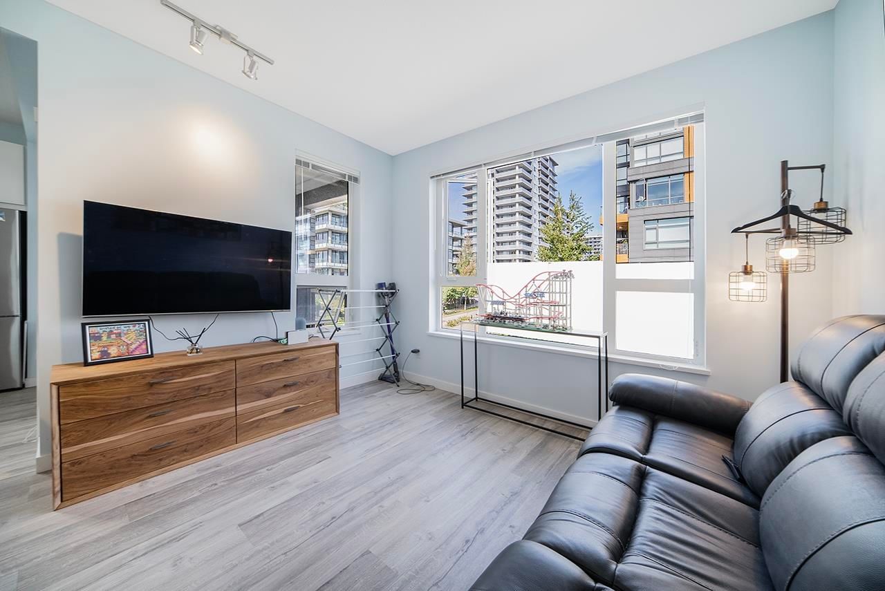 Listing Image 10