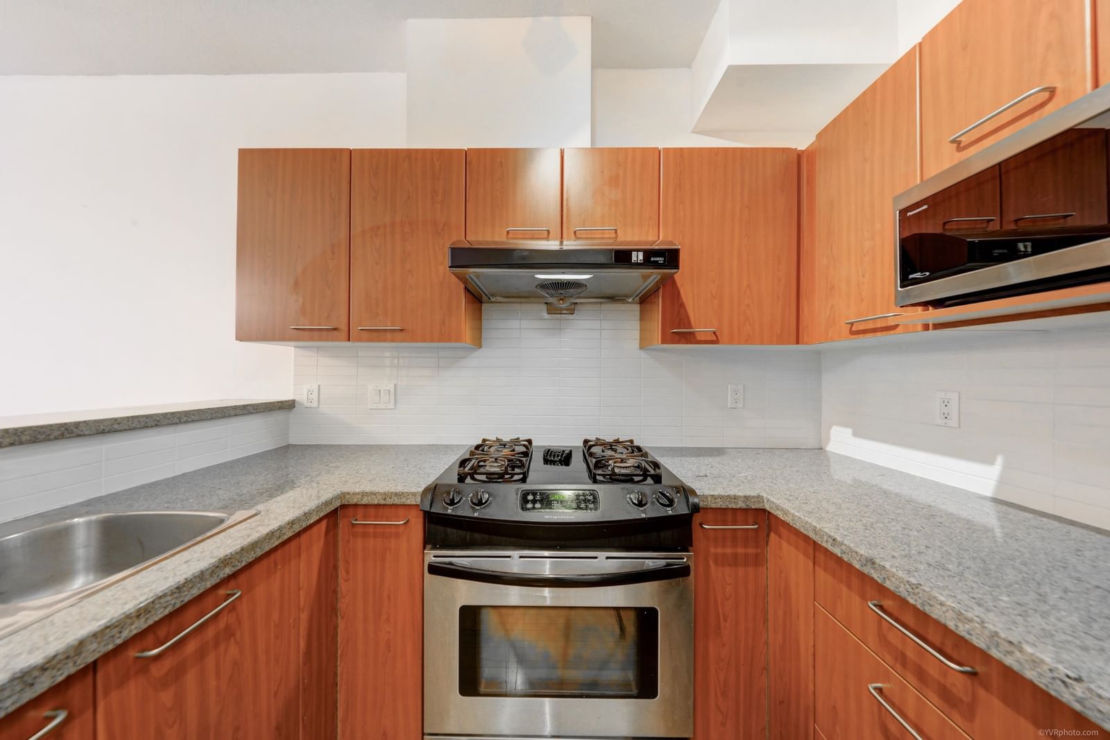 Listing Image 18