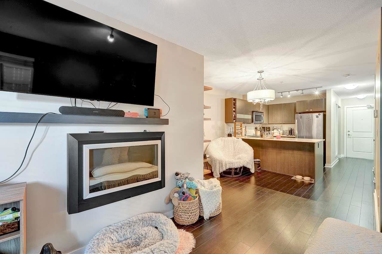 Listing Image 6