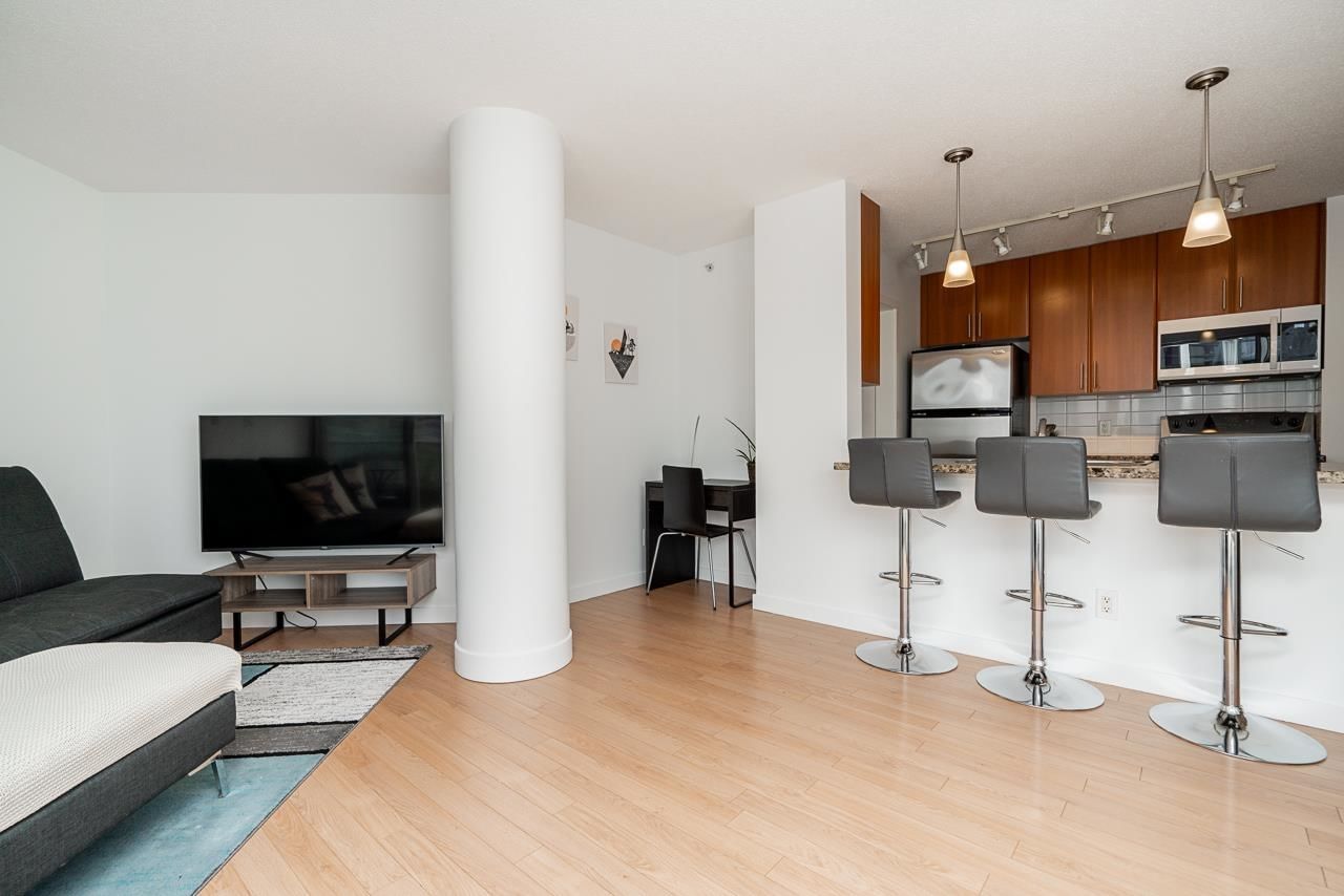 Listing Image 15