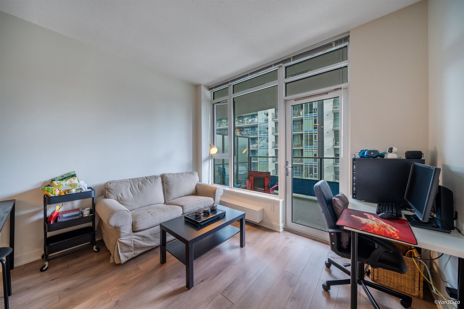 Listing Image 8