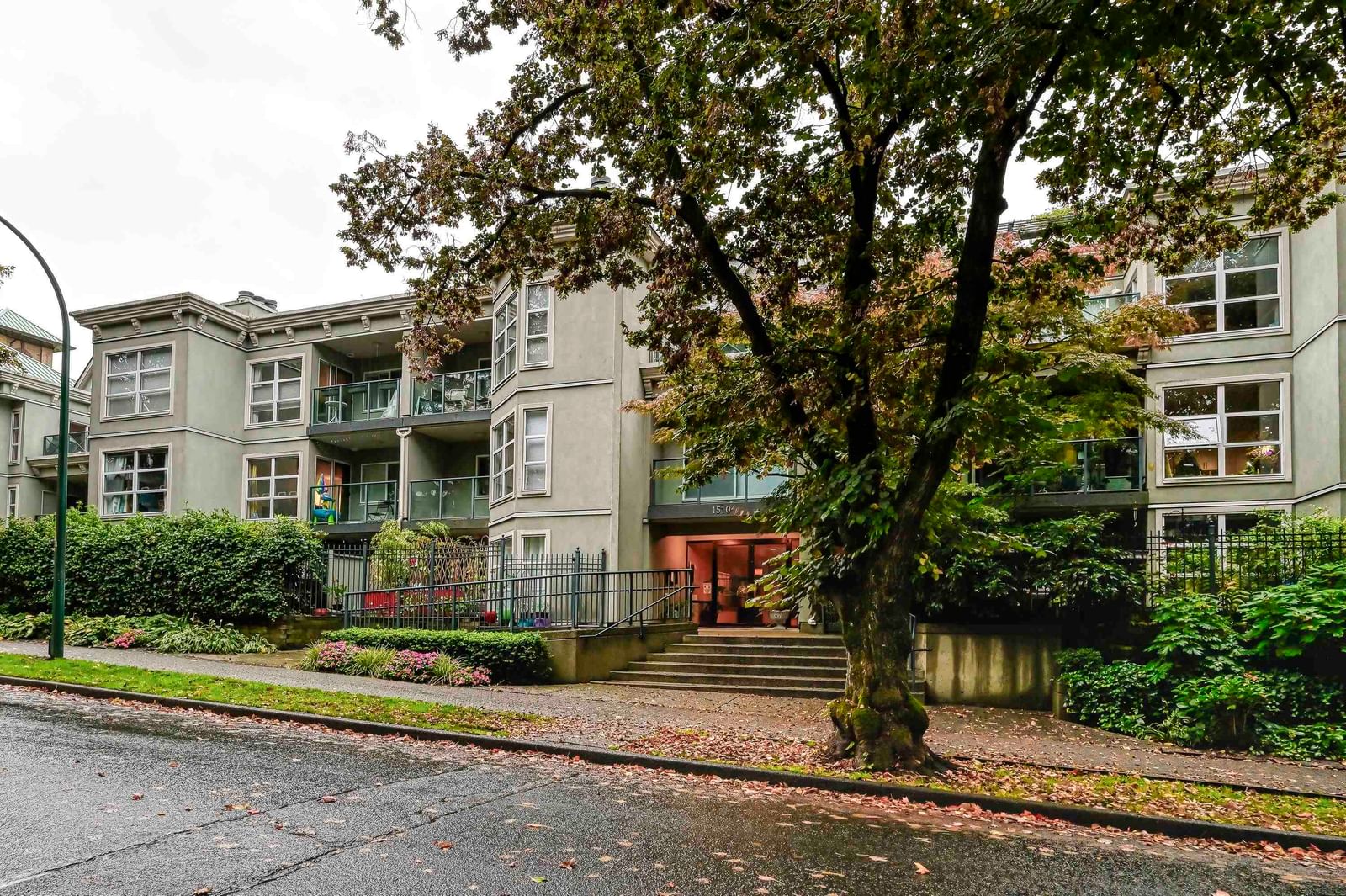 Listing Image 18