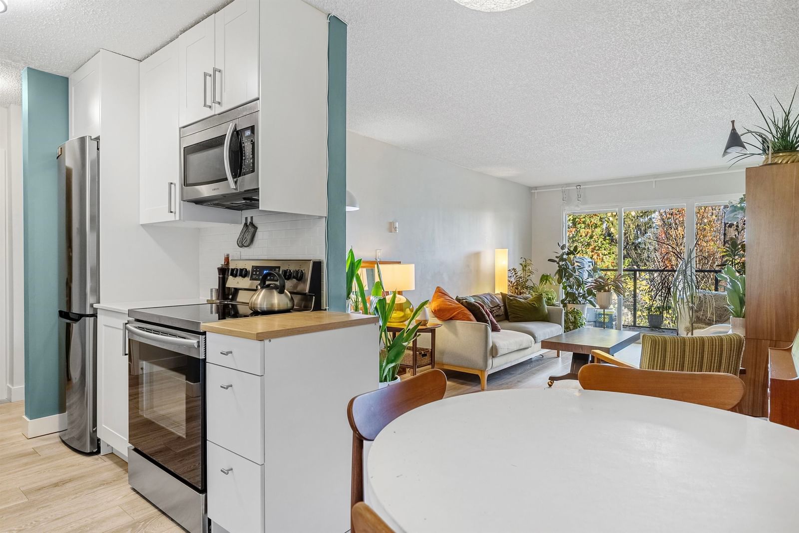 Listing Image 19