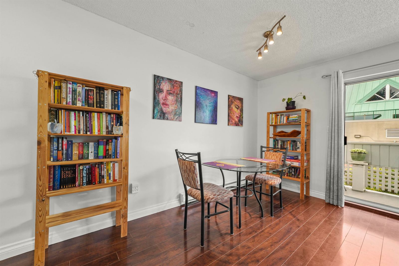 Listing Image 10