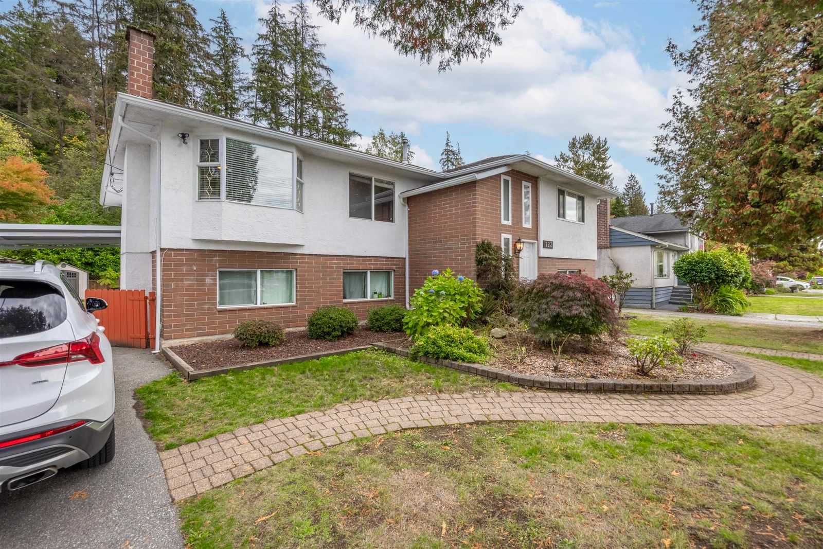 Listing Image 19