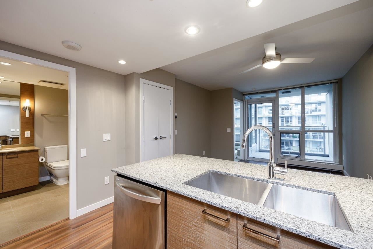 Listing Image 9