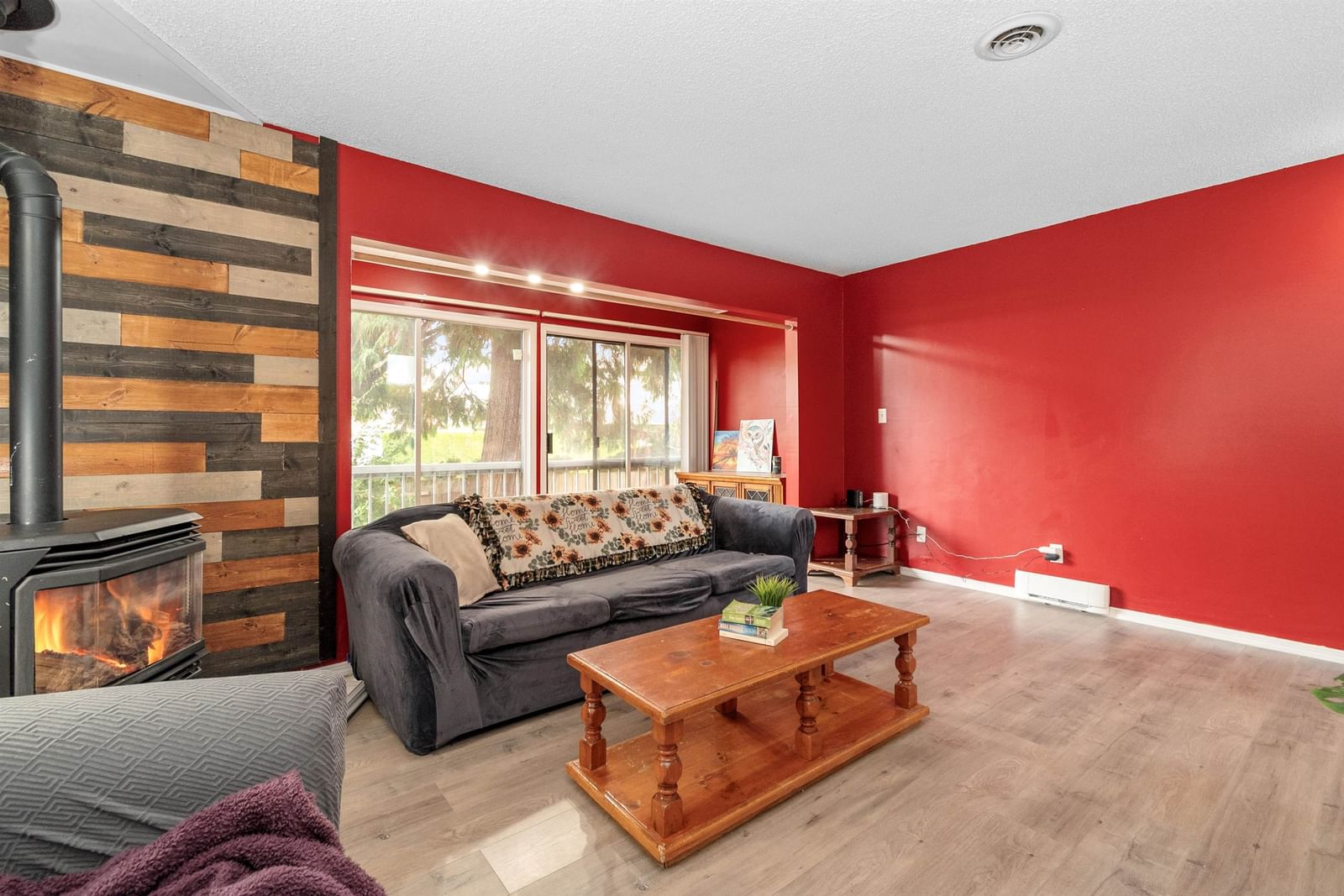 Listing Image 9