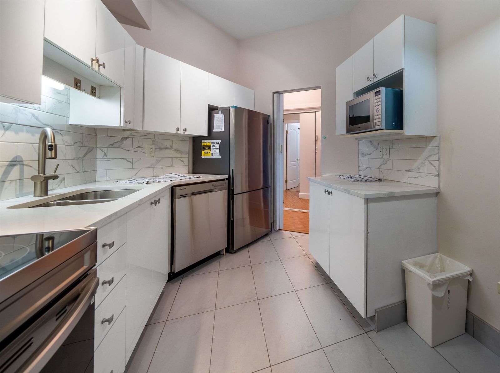 Listing Image 11