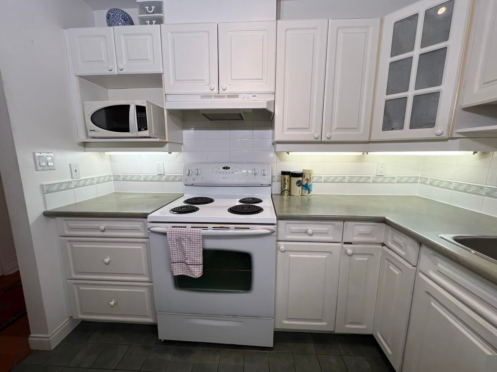 Listing Image 13