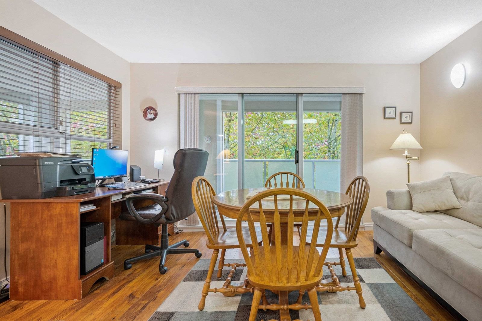 Listing Image 9