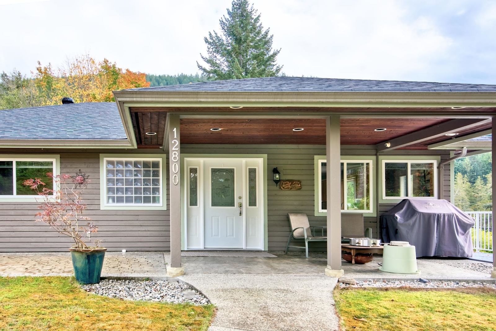 Listing Image 6