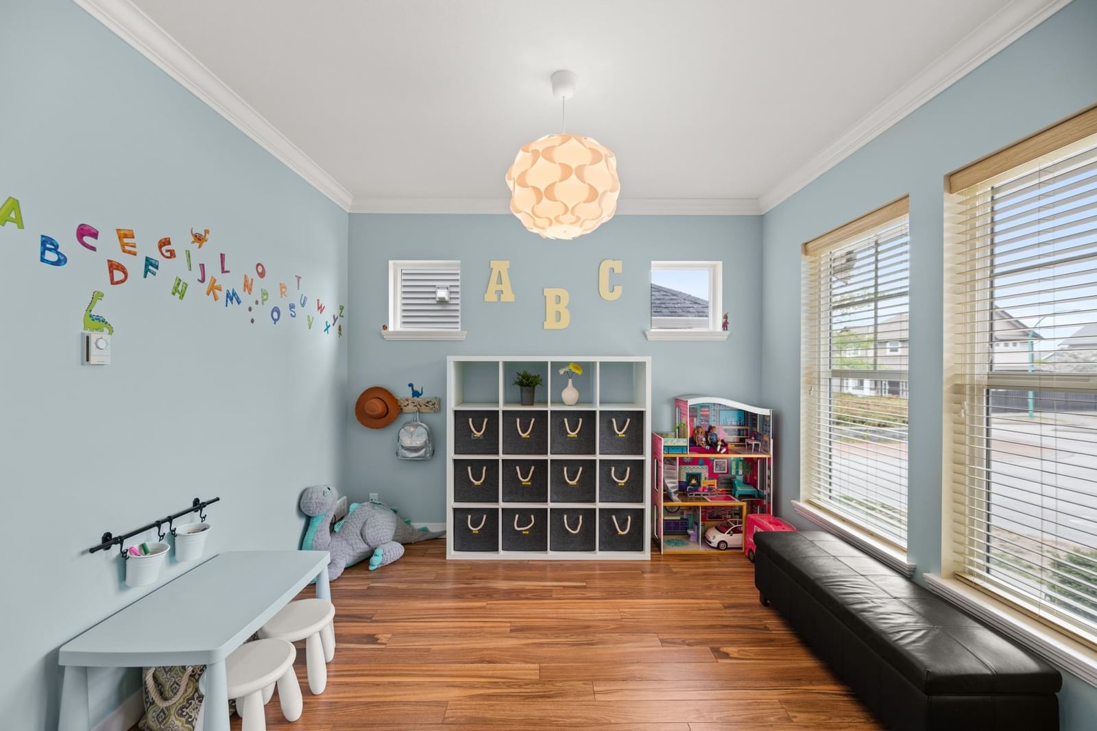 Listing Image 10