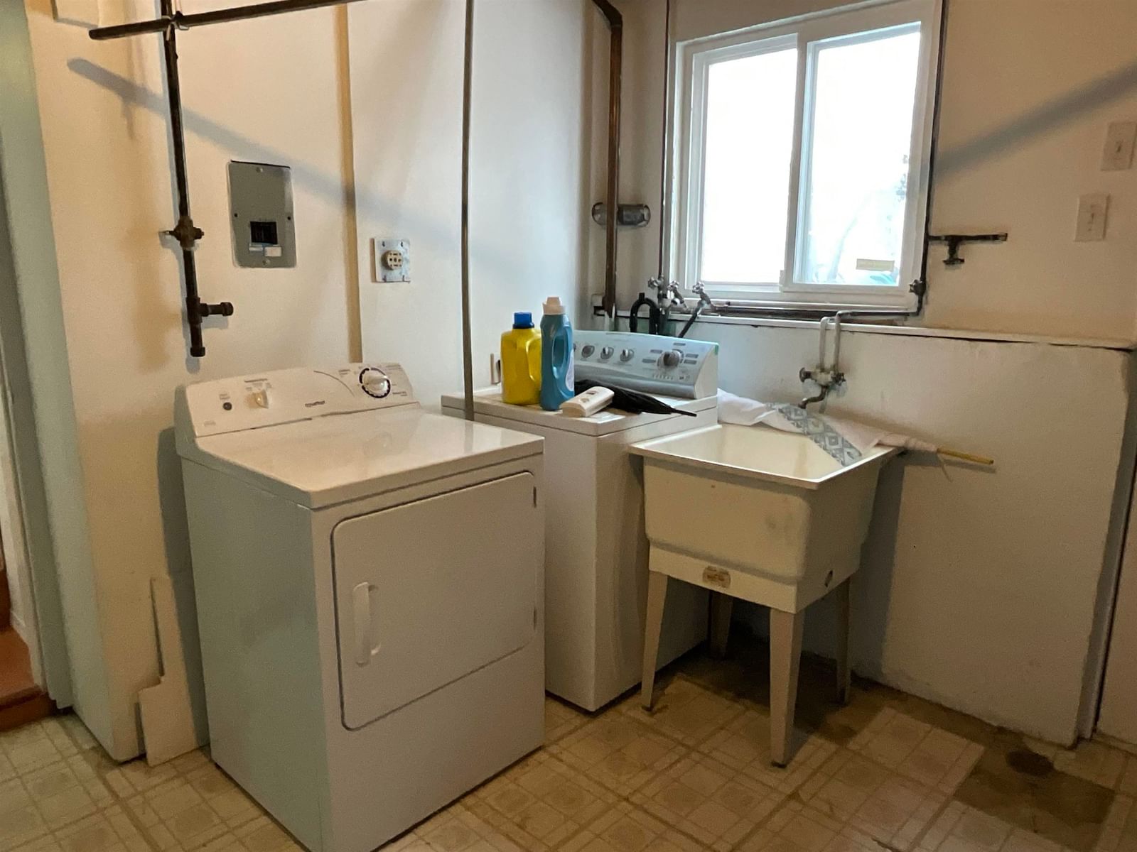 Listing Image 16