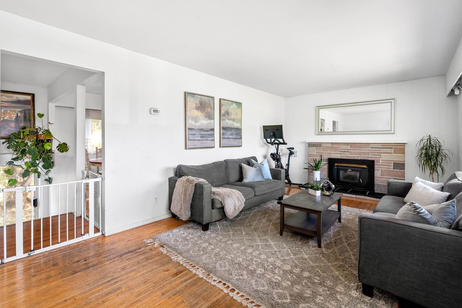 Listing Image 17