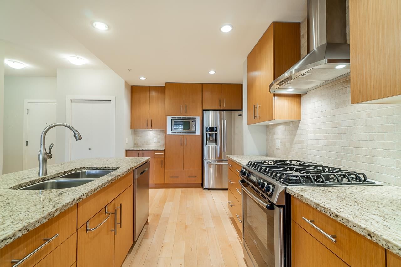 Listing Image 14