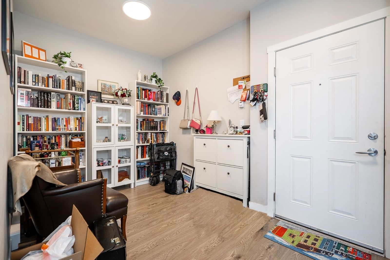 Listing Image 9