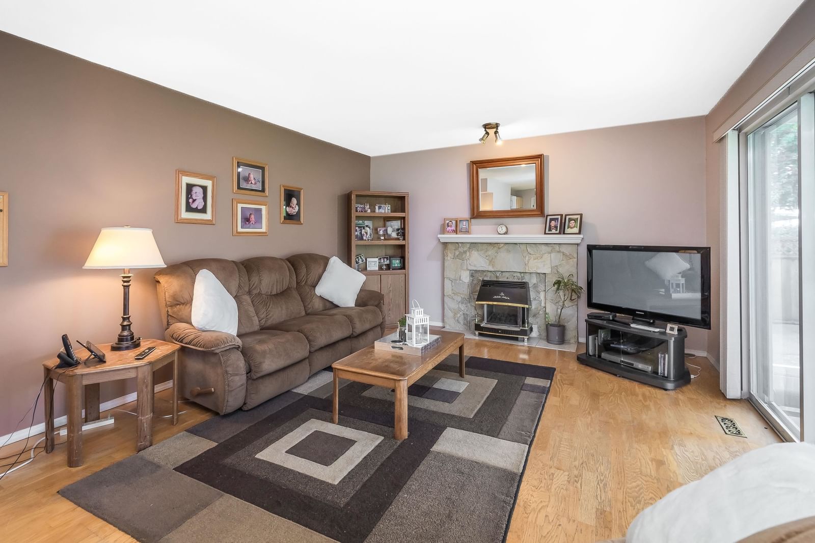 Listing Image 19