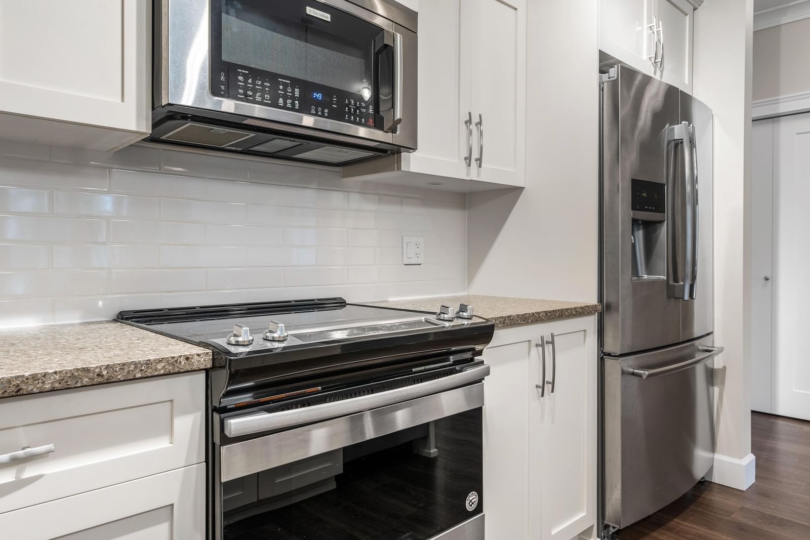 Listing Image 13