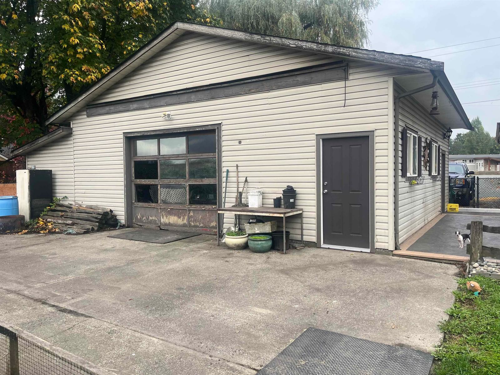 Listing Image 5