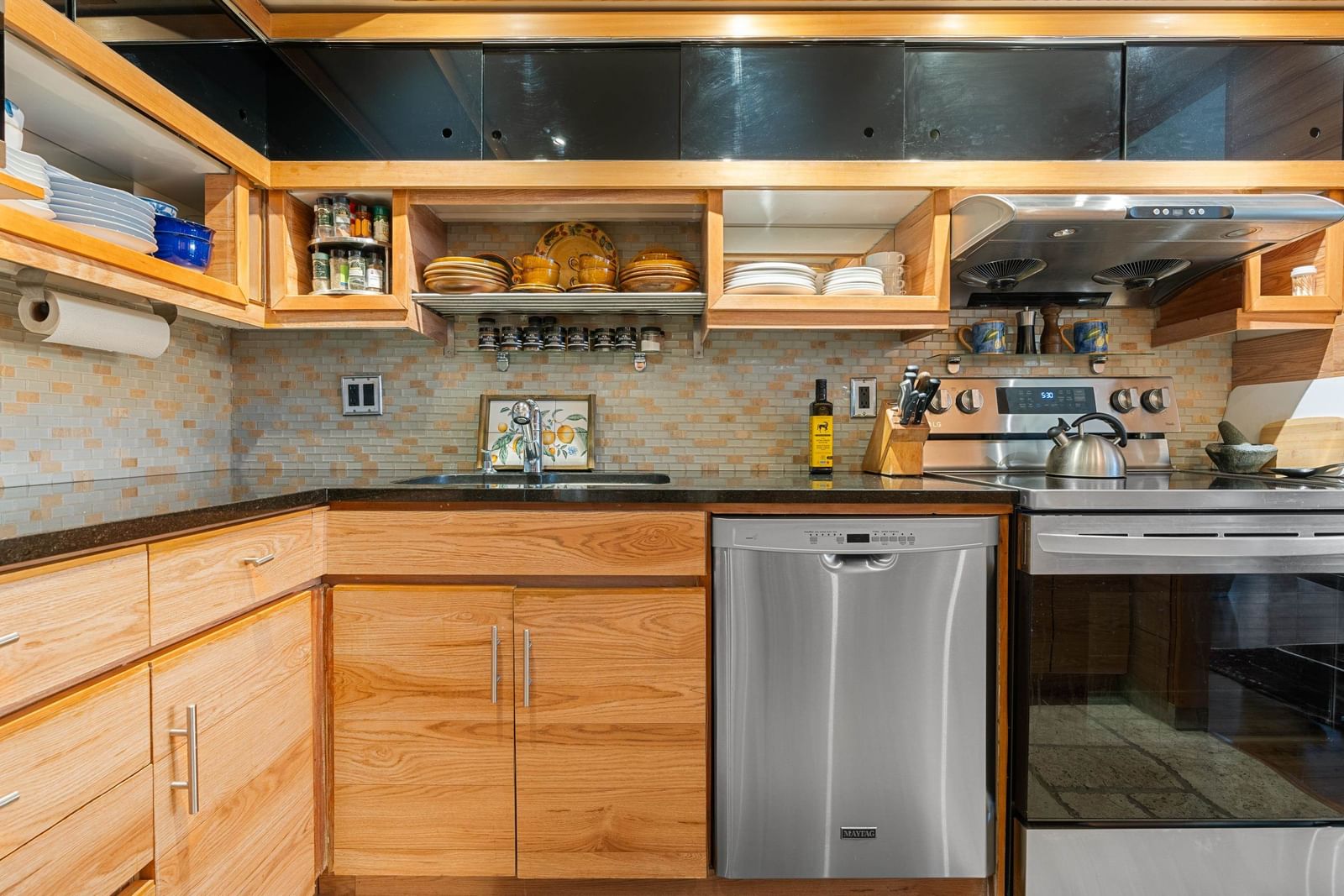 Listing Image 12