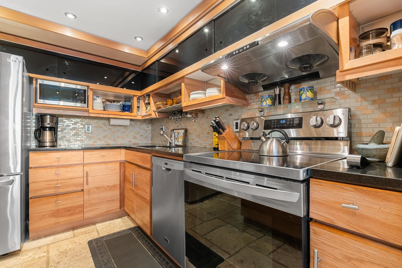 Listing Image 19