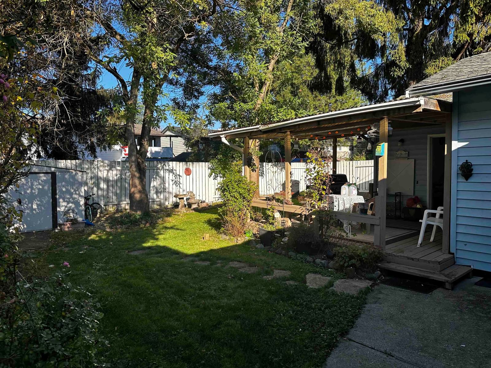 Listing Image 16