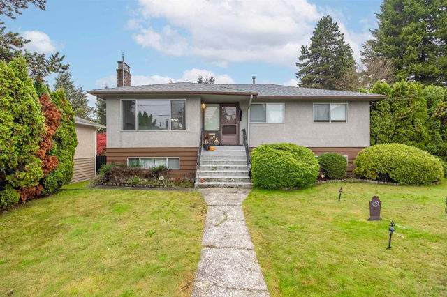 508 Laurentian Crescent