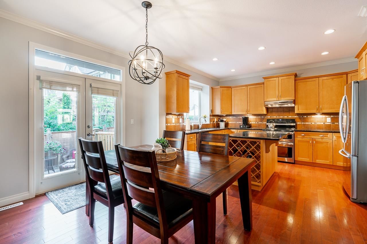Listing Image 10