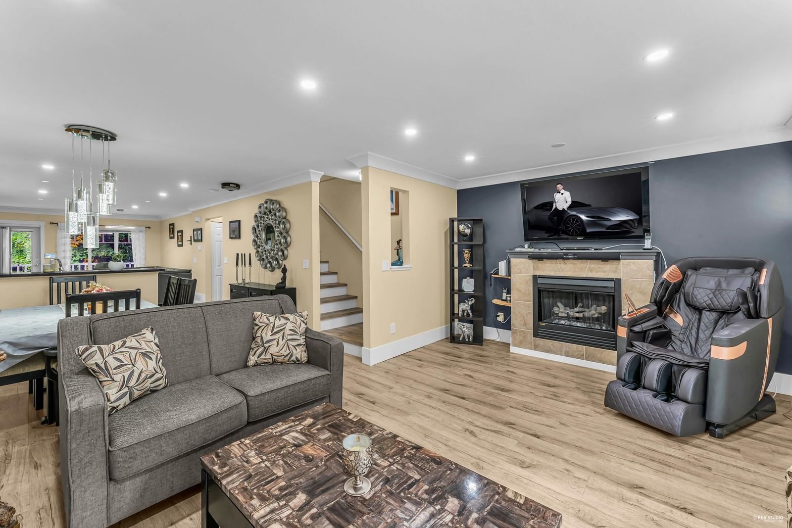 Listing Image 14
