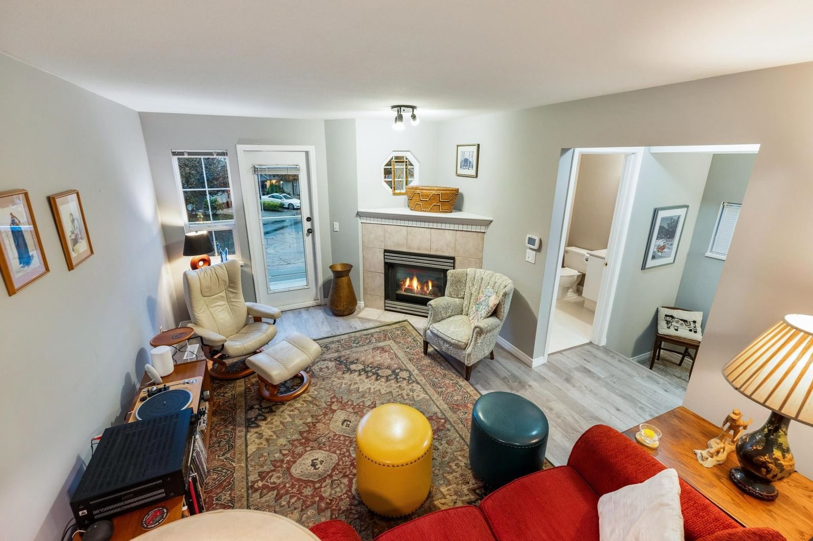 Listing Image 10