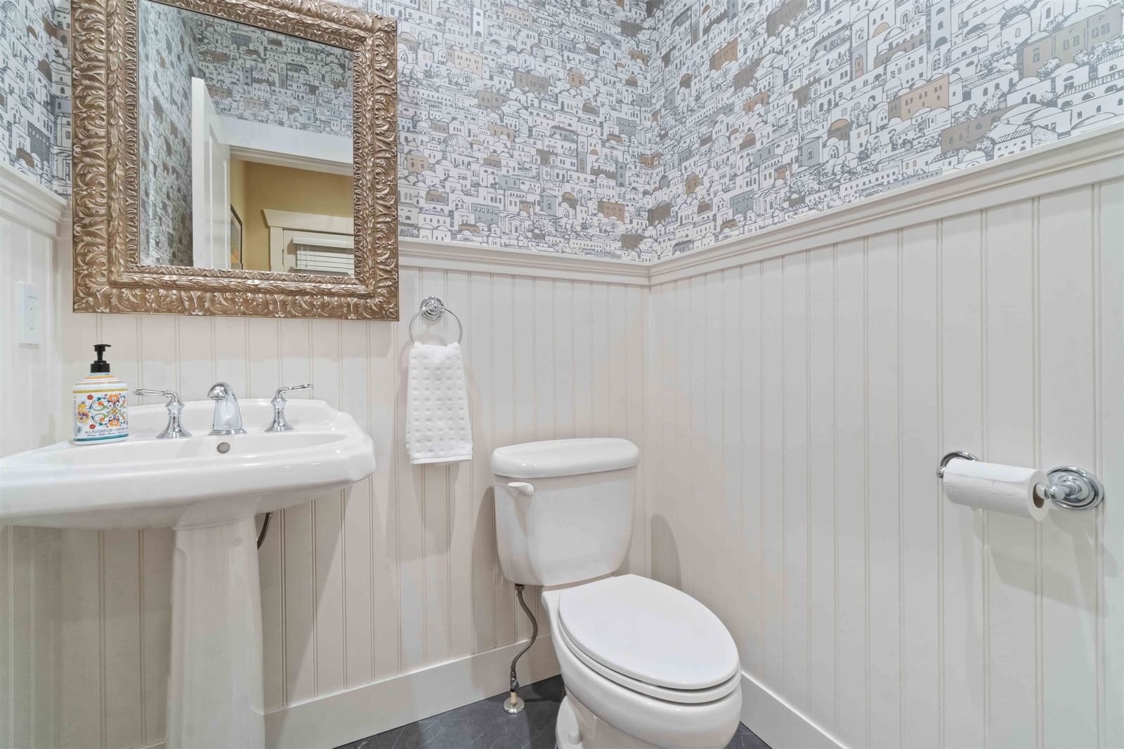 Listing Image 21