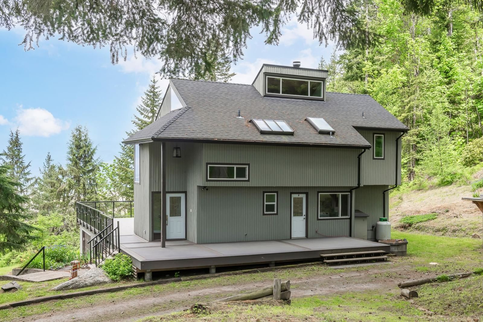 Listing Image 4
