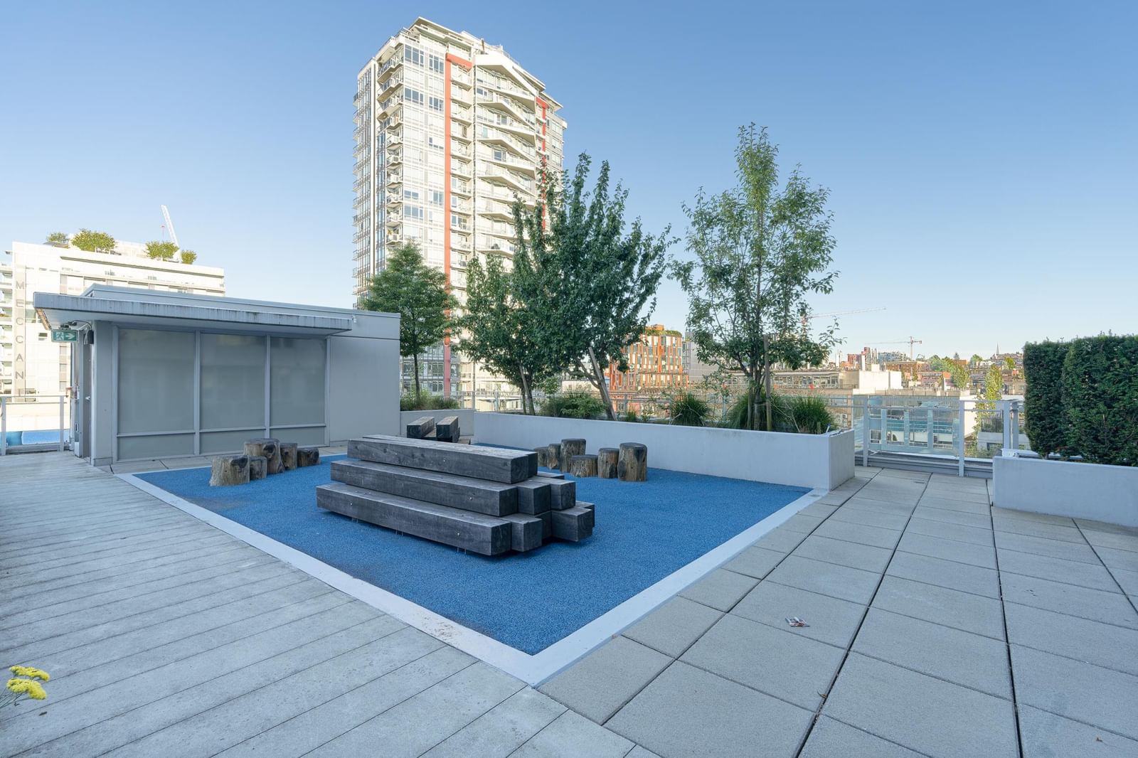 Listing Image 12