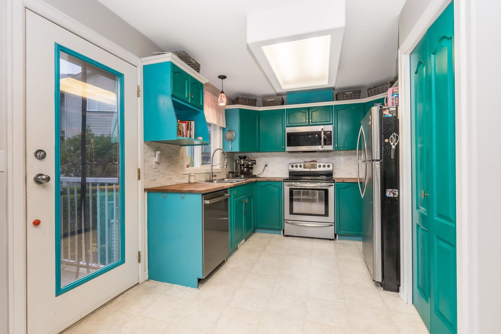 Listing Image 15