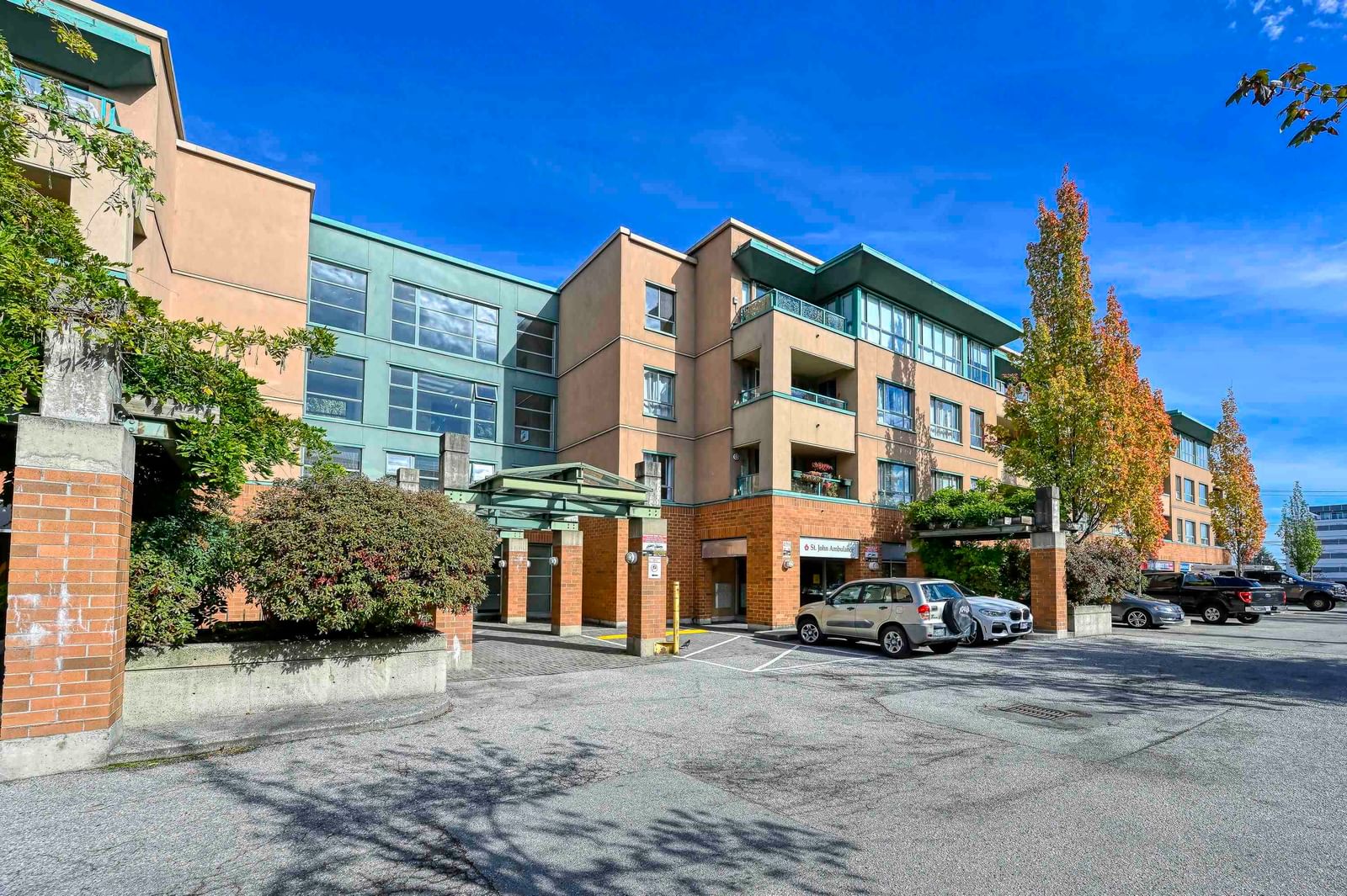 Listing Image 3