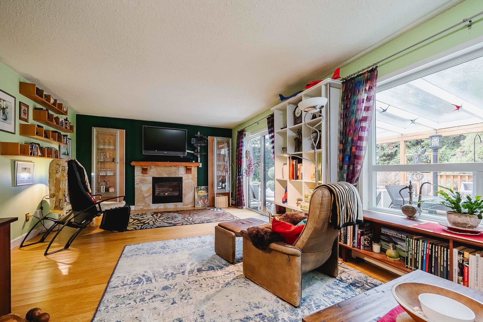 Listing Image 12