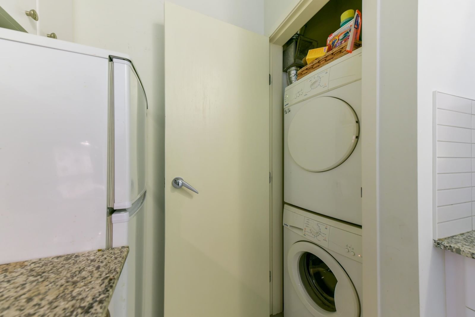 Listing Image 18