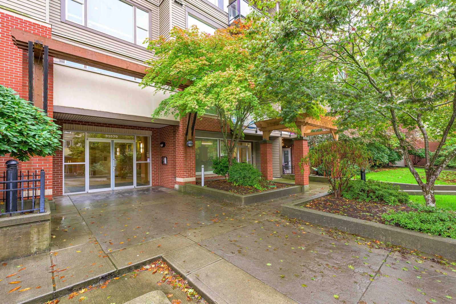 Listing Image 18