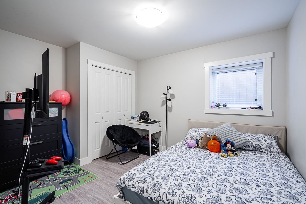 Listing Image 23