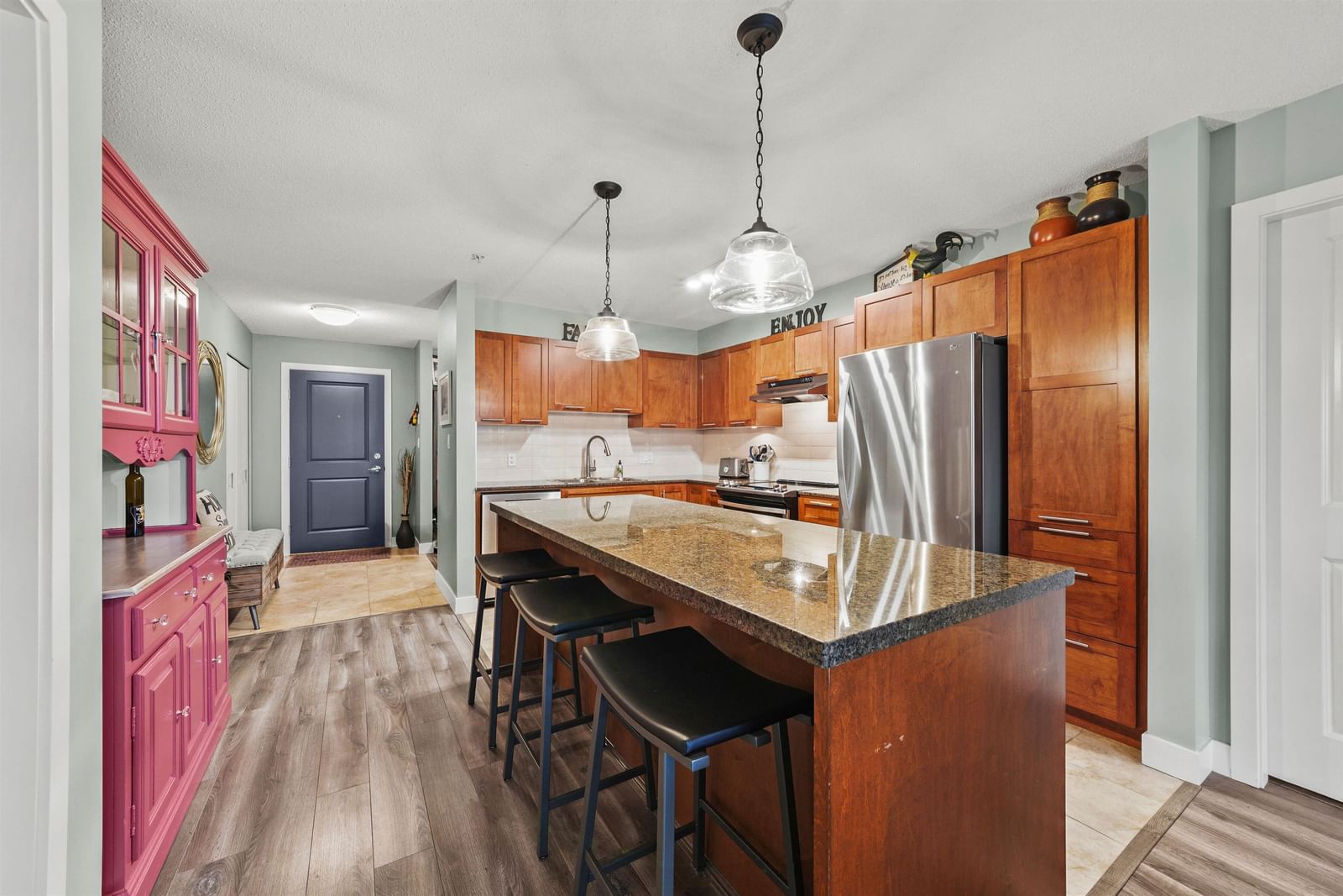 Listing Image 13