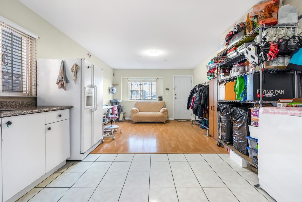 Listing Image 13