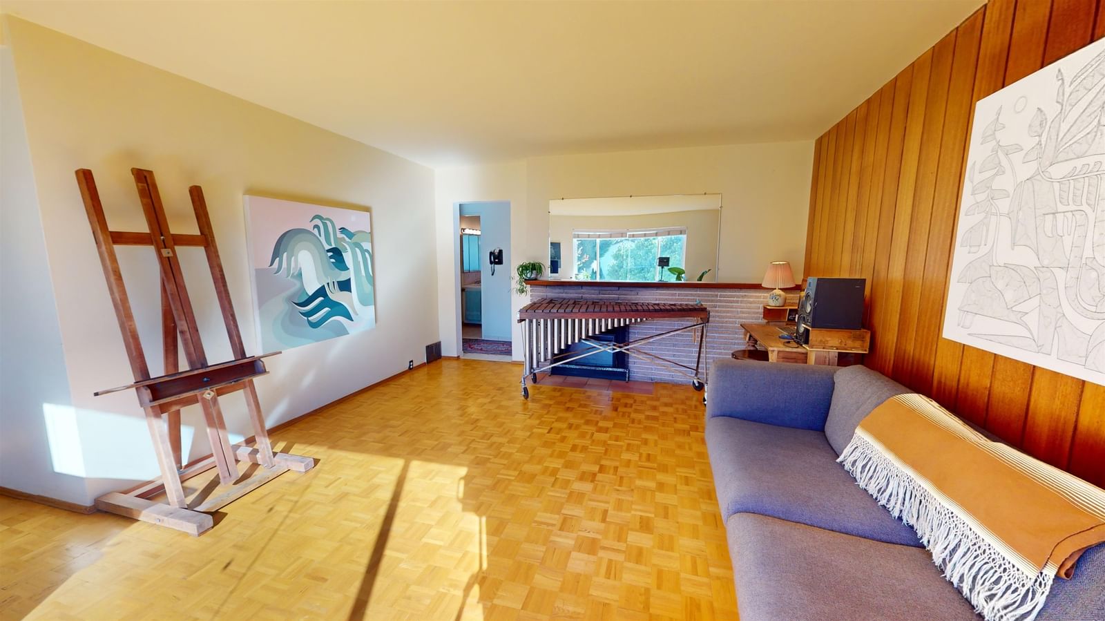 Listing Image 4