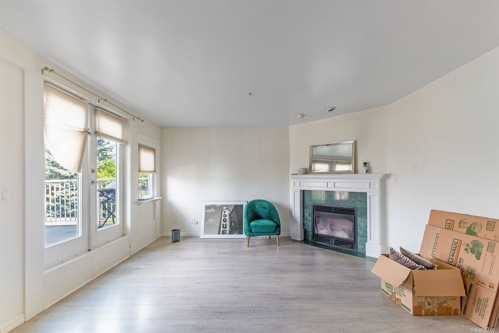 Listing Image 6