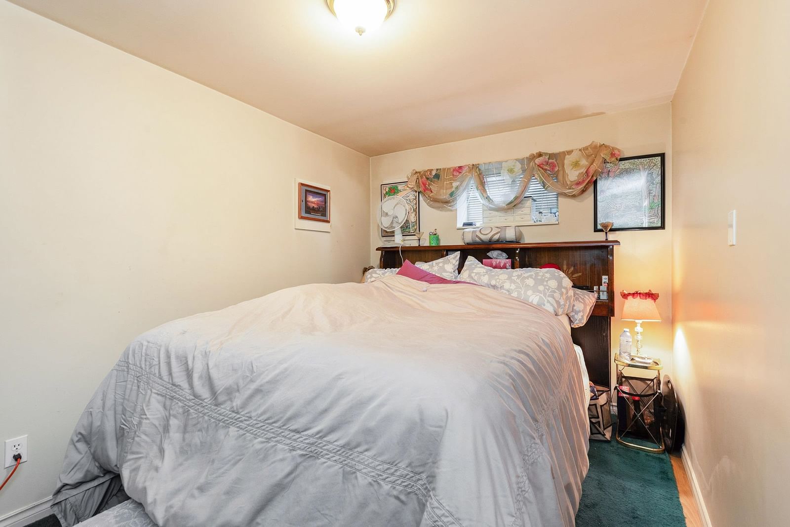 Listing Image 19
