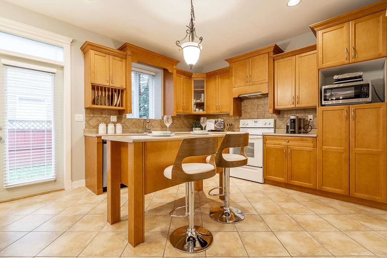 Listing Image 9