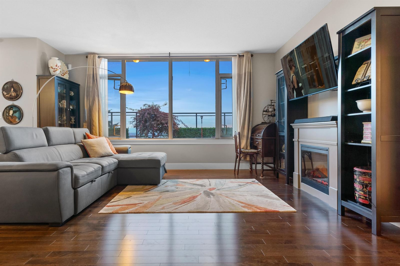 Listing Image 12