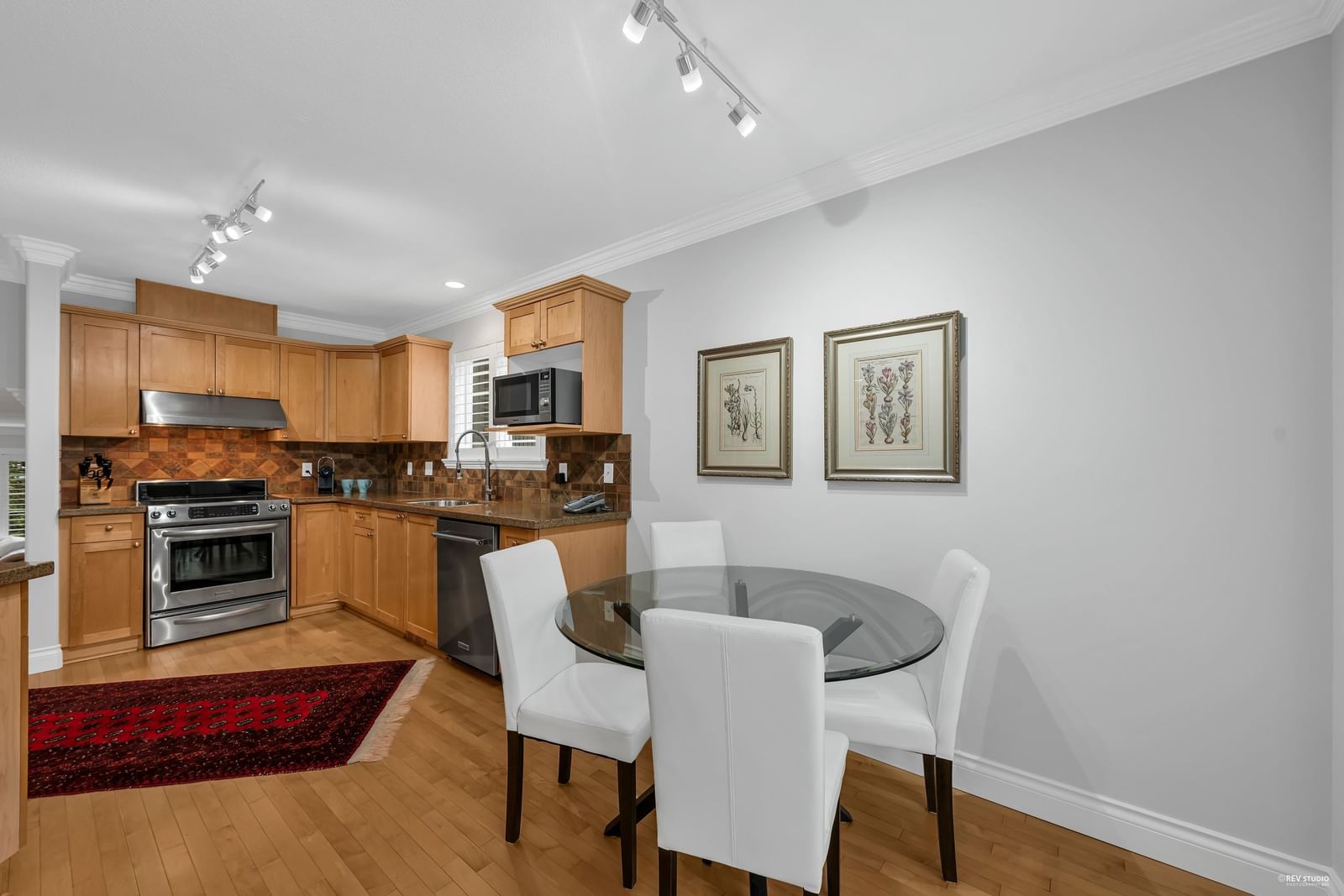 Listing Image 5