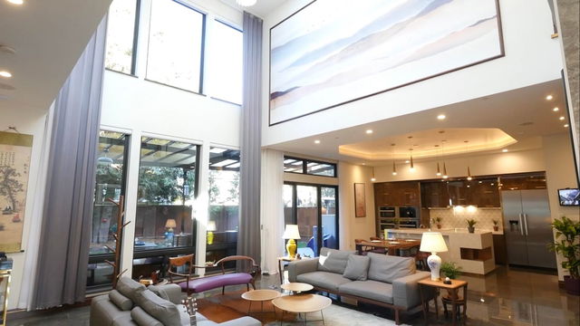 10381 Hollywell Drive