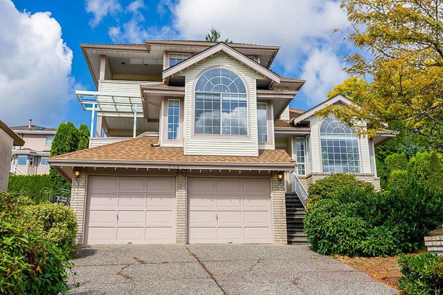 2645 Sandstone Crescent