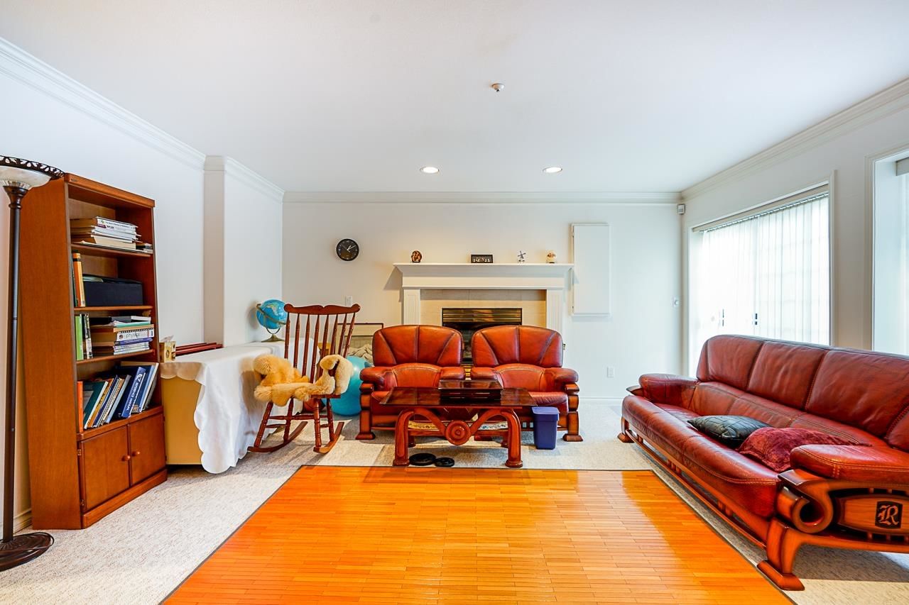 Listing Image 20
